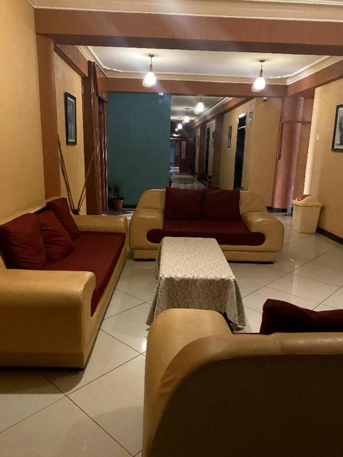 The Tick Hotel Kampala Zewnętrze zdjęcie